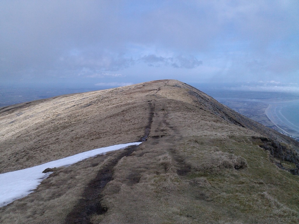 The ridge to Shanslieve